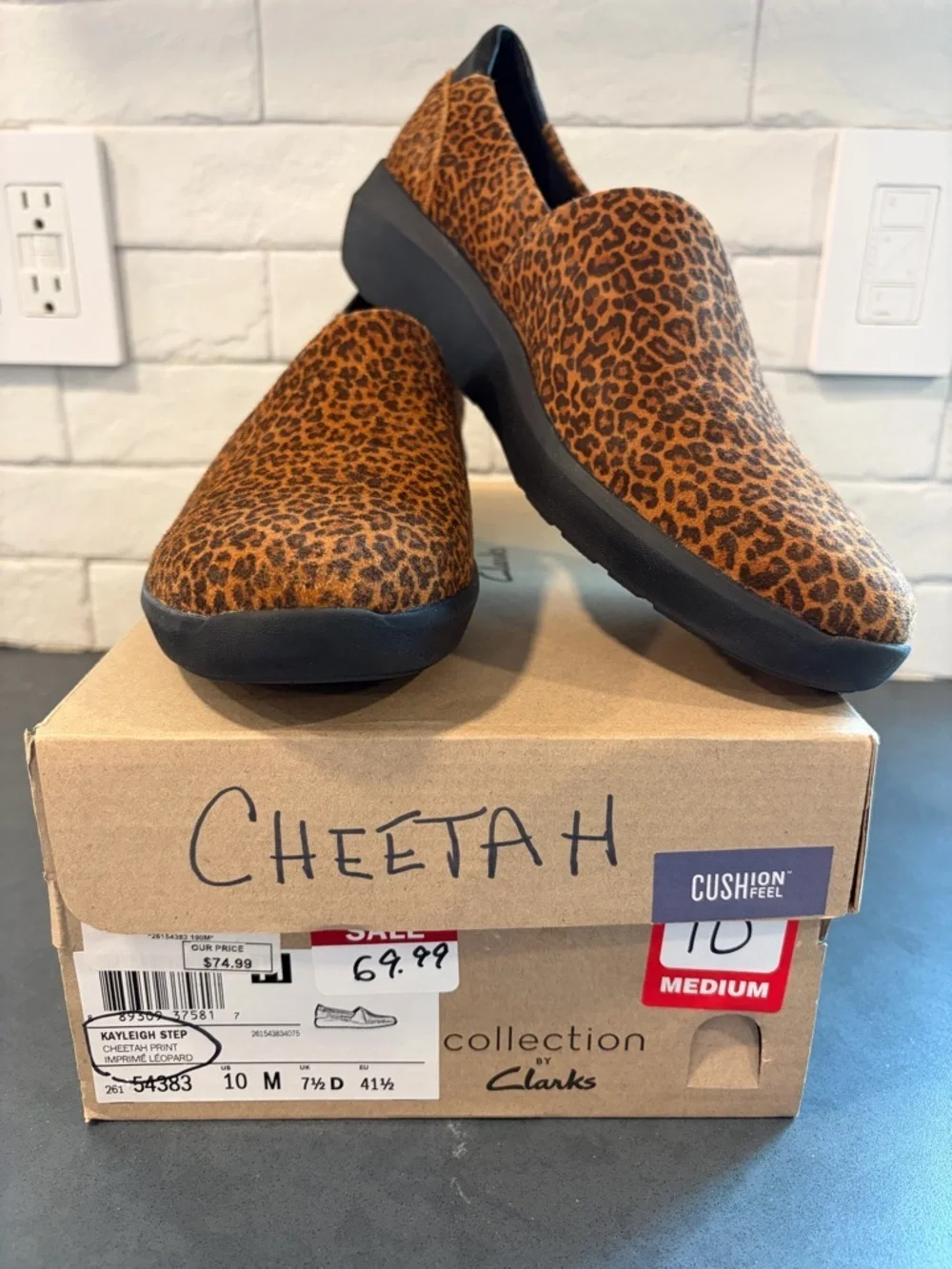 Clarks Collection sz 10 Kayleigh STep Cheetah Print leather Slip-On Shoes